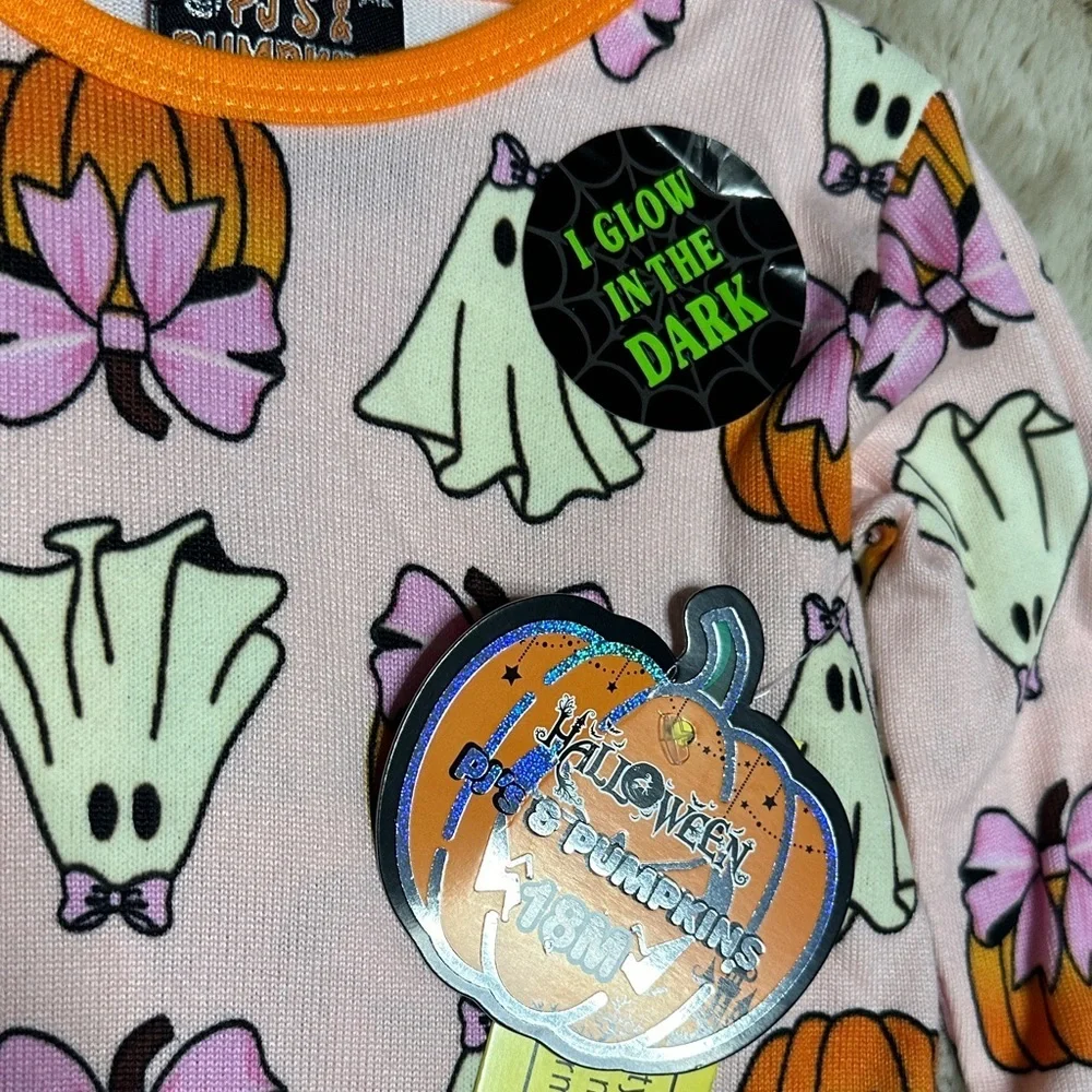NEW PJ’s & Pumpkins Pink Glow in the Dark Halloween Ghosts & Pumpkins & bows Set